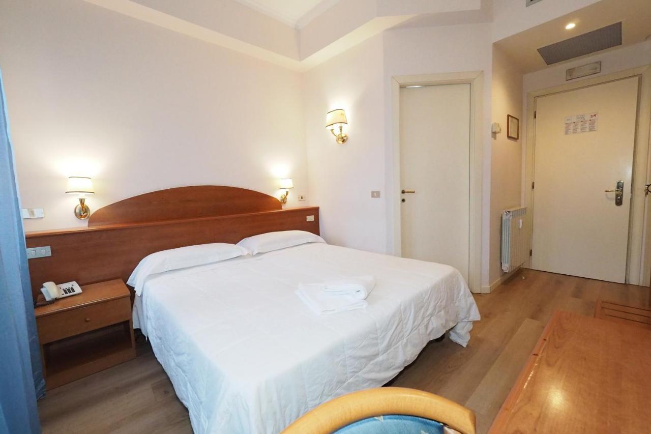 Hotel Laura Róma Kültér fotó